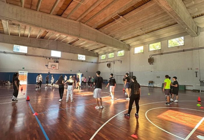 Attività di gruppo in palestra